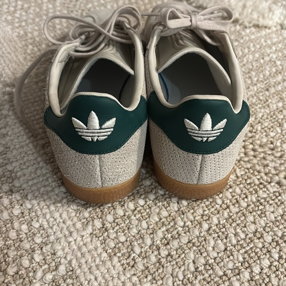 Gazelle sneakers - Picture 2 of 4